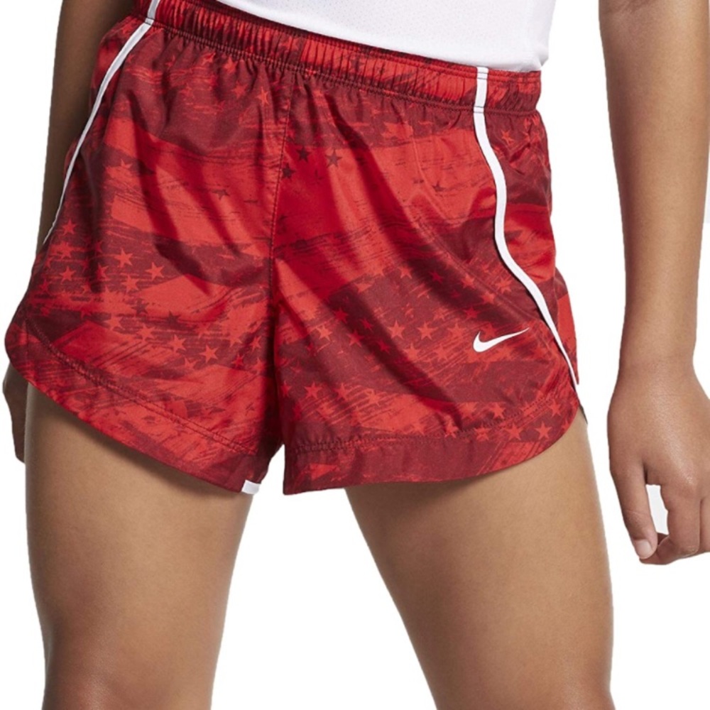 Girls Nike shorts Size M